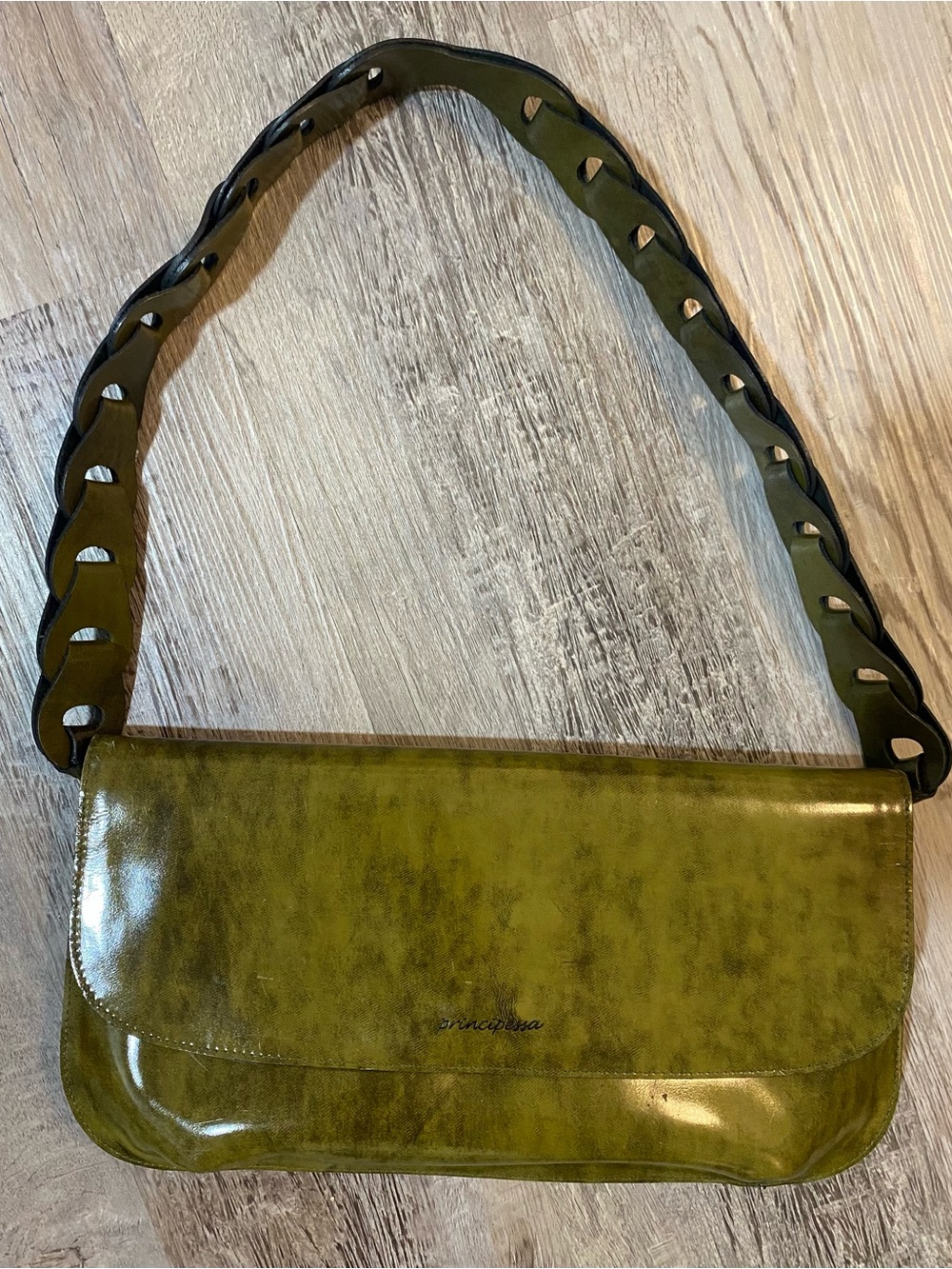Rare Principessa Shoulder Bag Made In Korea magnetic snap closure Green
